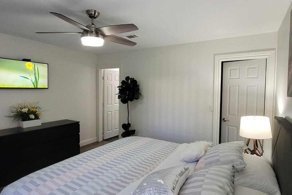 L - Fully Remodeled And Professionally Decorated Las Vegas Eksteriør bilde